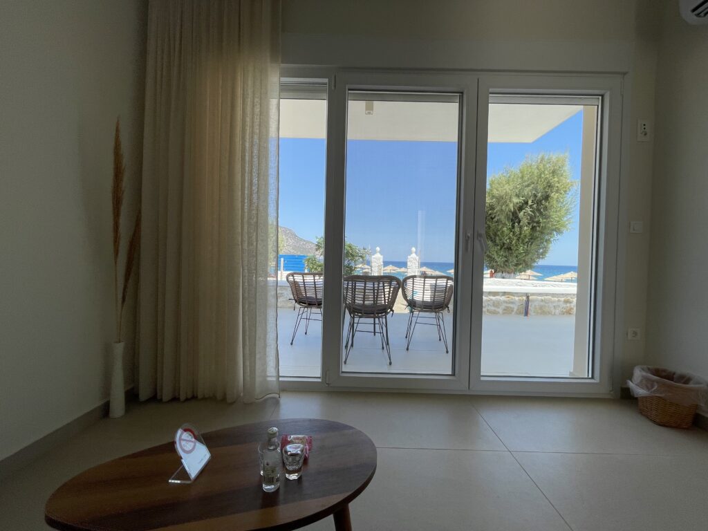 poseidion living room img