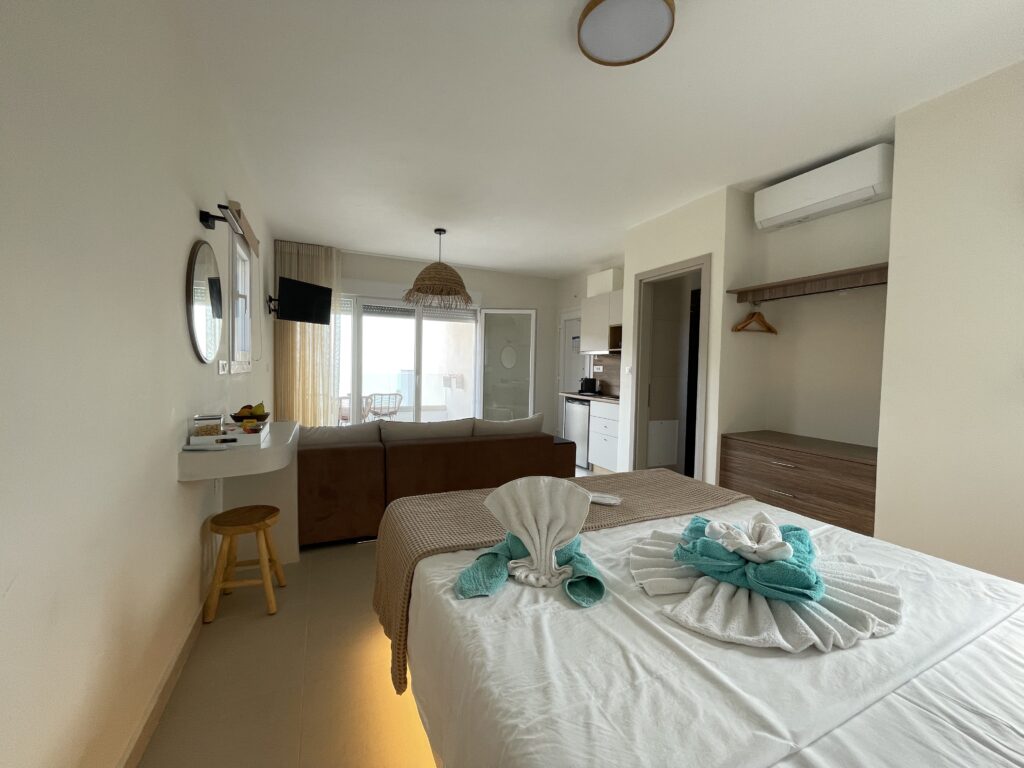 nisiros Tamaris Deluxe suites